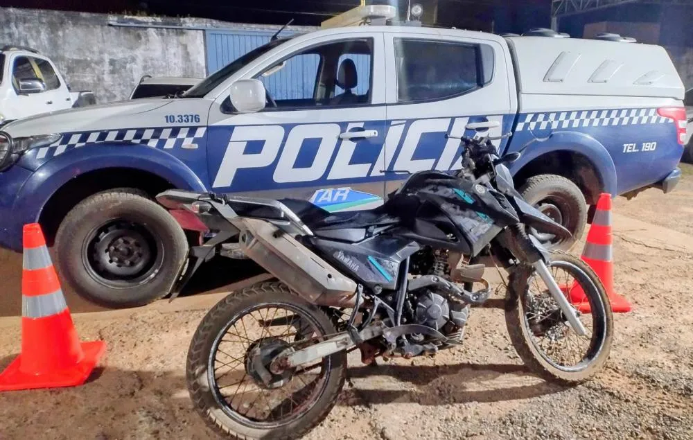 Em Rio Verde (MS), Polícia Militar e SAMU atendem mulher ferida após motocicleta atingir poste